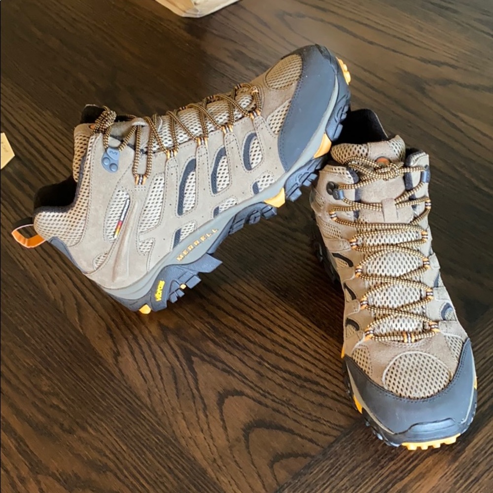 Merrell Hiking Boots - Moab 2 Mid Ventilator
